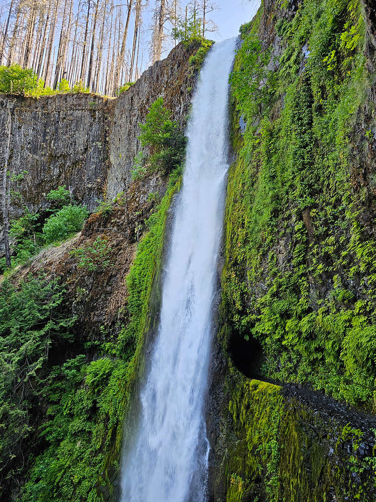 Tunal Fall Upper parts of Tunnel Falls, Tunnel seen : Photos, Diagrams & Topos ...