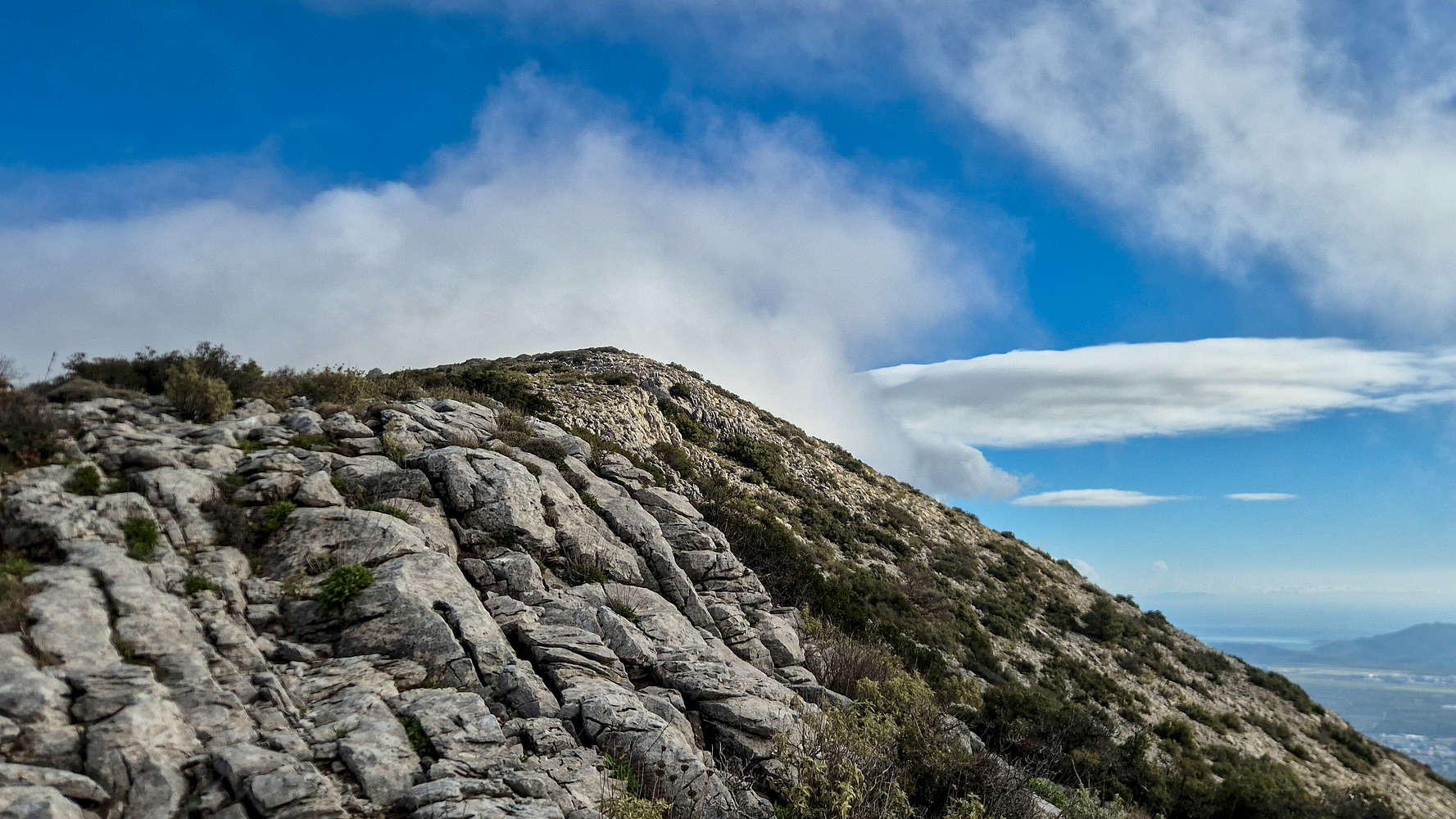 Lower portion of the ridge up to Point 966.