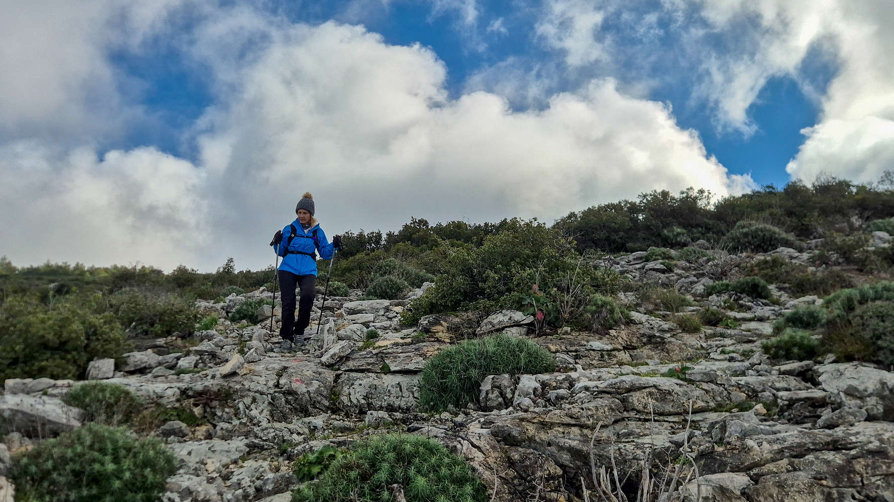 Descending through slabs on Ymittos.
