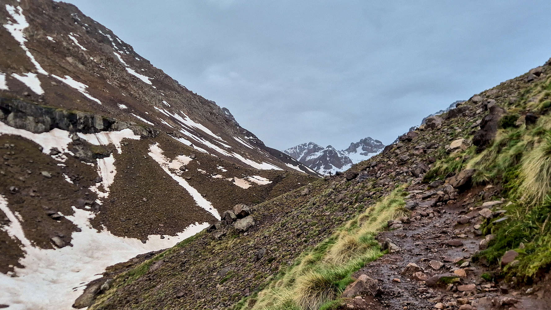 Wet conditions at the main moraine.