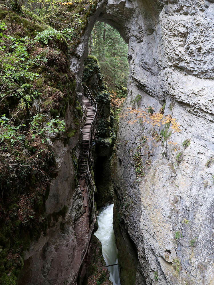 Devil’s Bridge over Chitak Dere : Photos, Diagrams & Topos : SummitPost