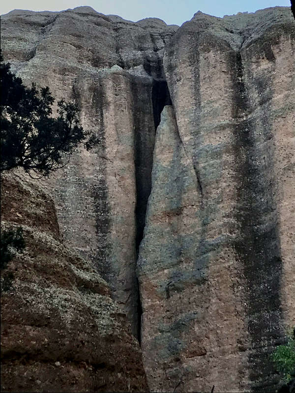 Hell’s Half Acre Photos, Diagrams & Topos SummitPost