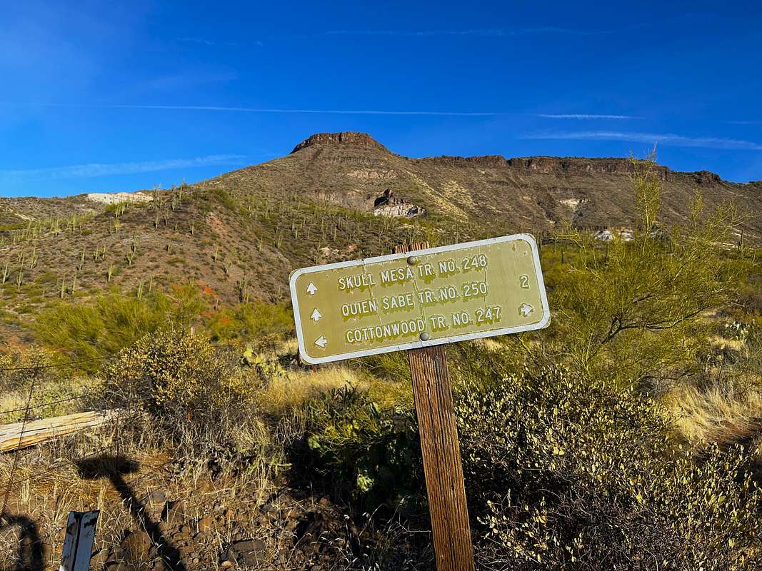 Skull Mesa seen from the base of the Skull Mesa Trail : Photos ...