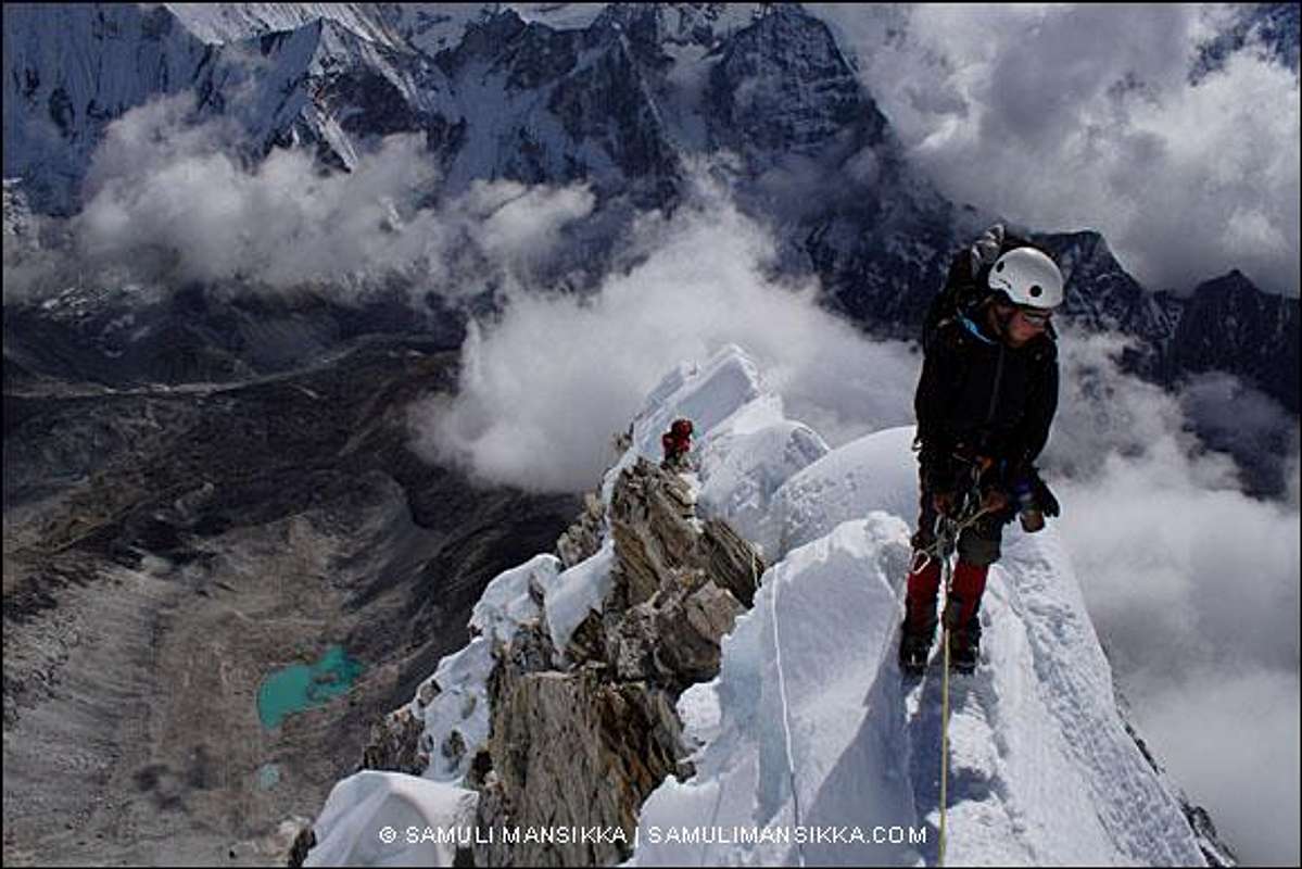 Mushroom ridge on Ama Dablam SW-Ridge : Photos, Diagrams & Topos ...