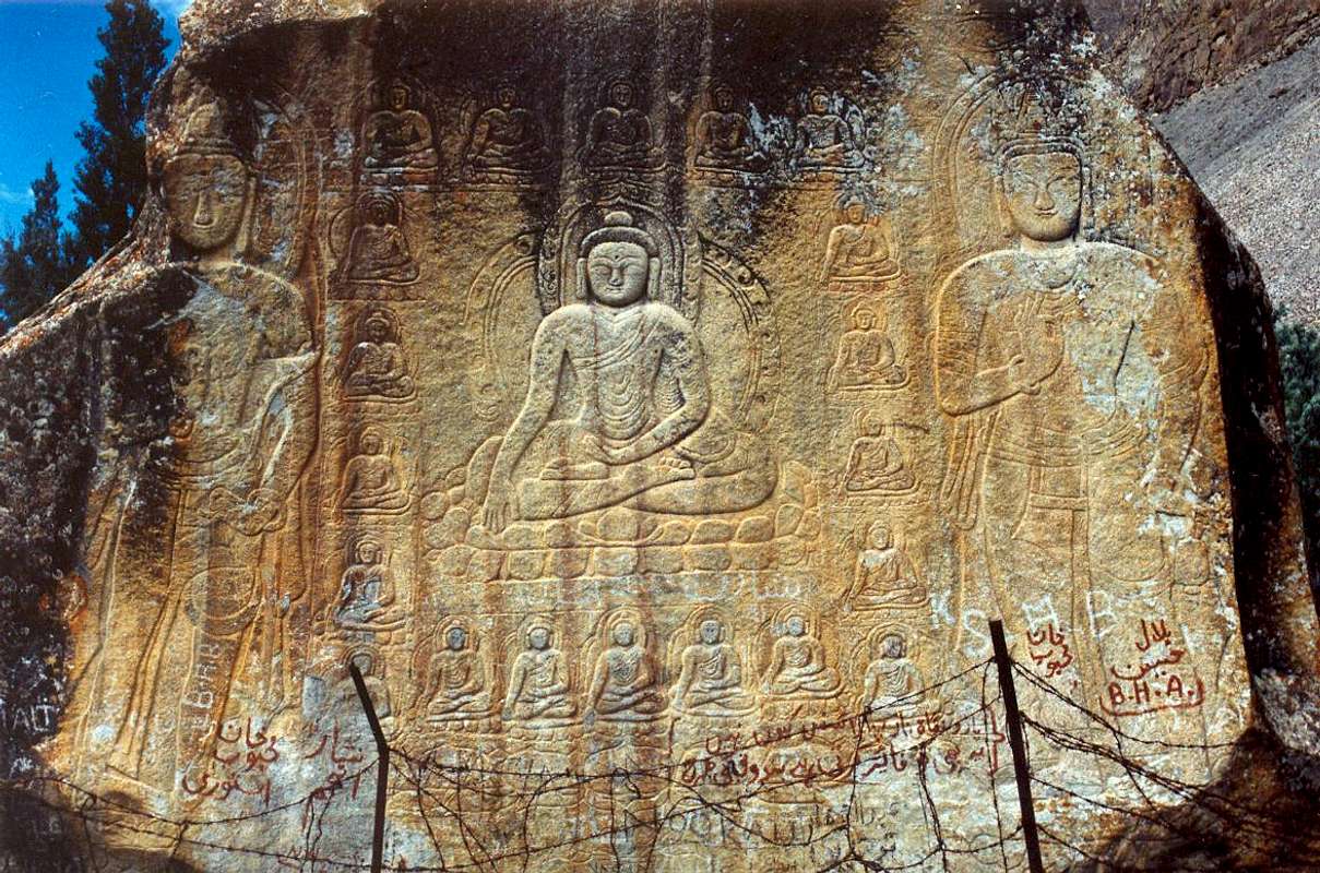 The Buddhist Rock : Photos, Diagrams & Topos : SummitPost