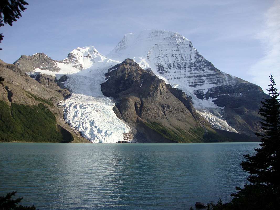 100001 Picture Of Mount Robson From Berg Lake : Photos, Diagrams ...