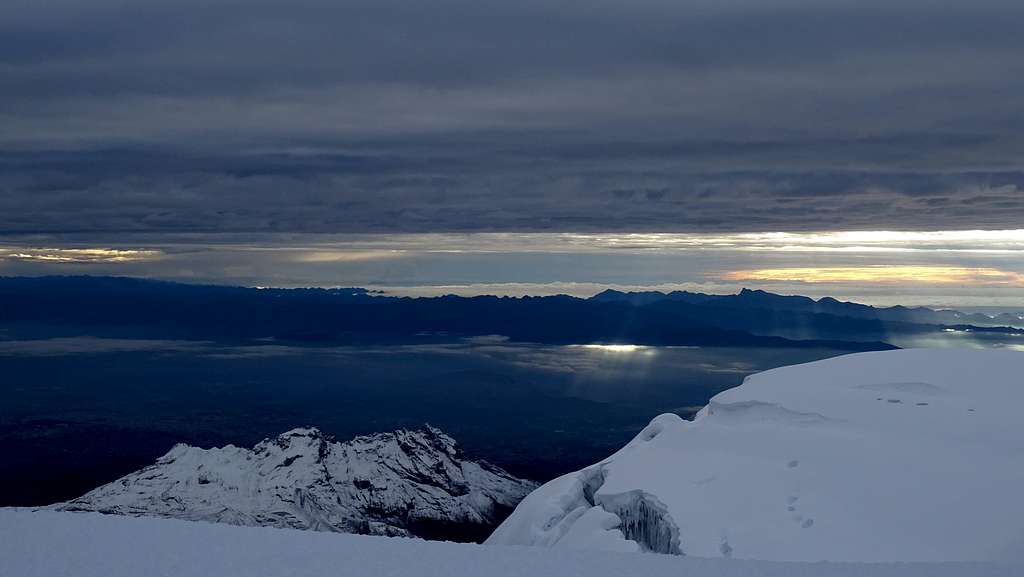 Early morning view from Pico Veintimilla, Chimborazo