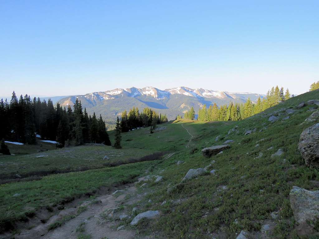 Anthracite Ridge and Ohio Peak from the trail to summit