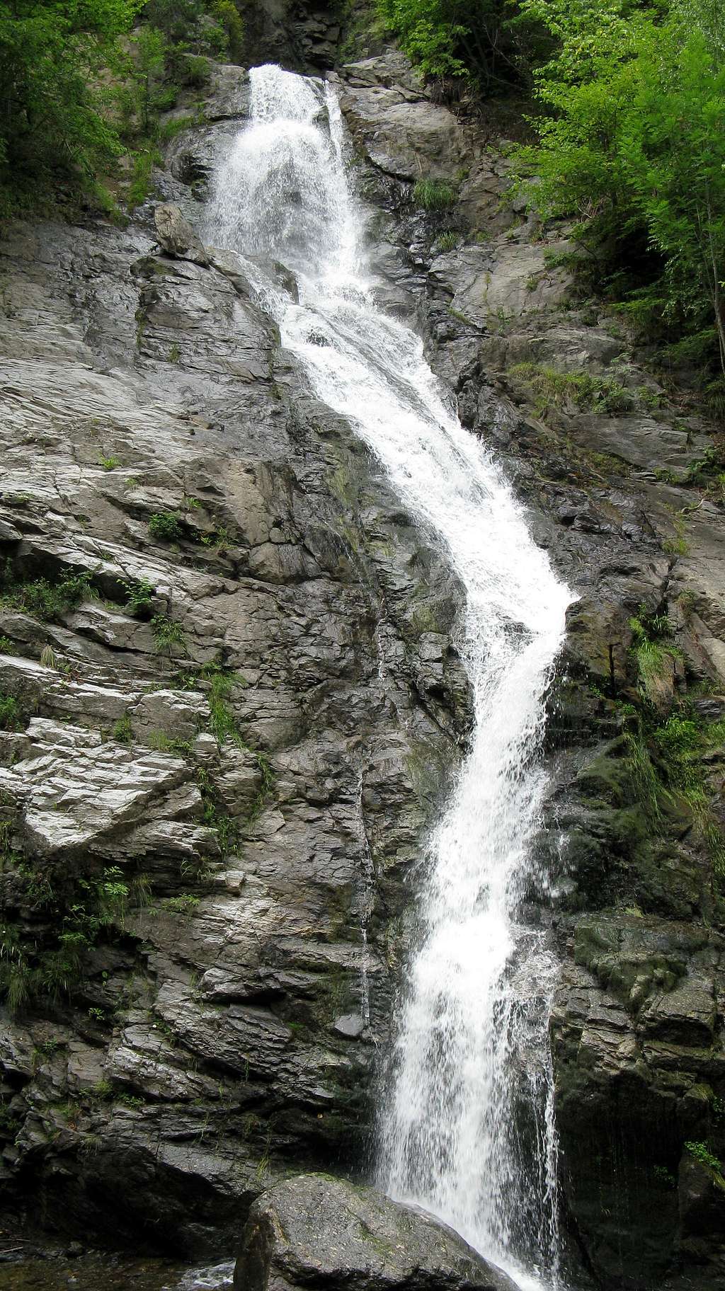 Lotrisor falls