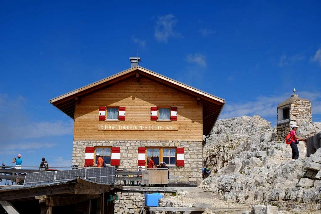 Torre di Pisa hut