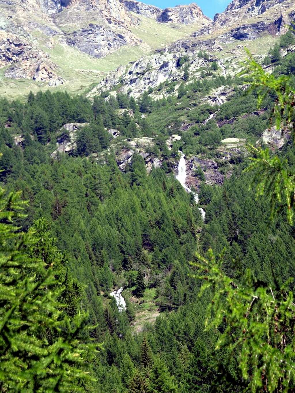 Planaval Cascade above the Valgisenche Doire 2017