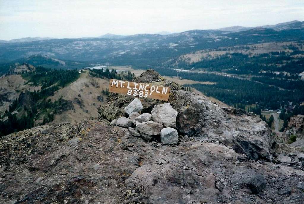 Mt Lincoln summit sign