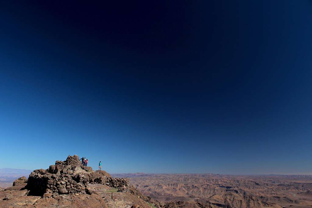 Jebel Aklim (2531m)