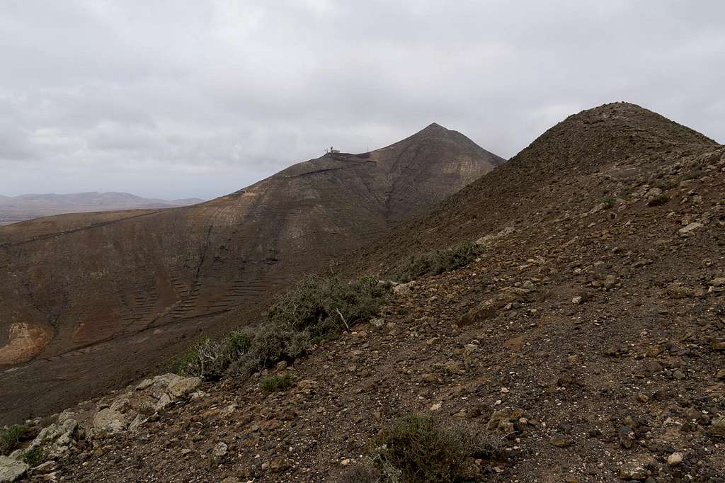 Montaña de la Muda and Morro de Lezque
