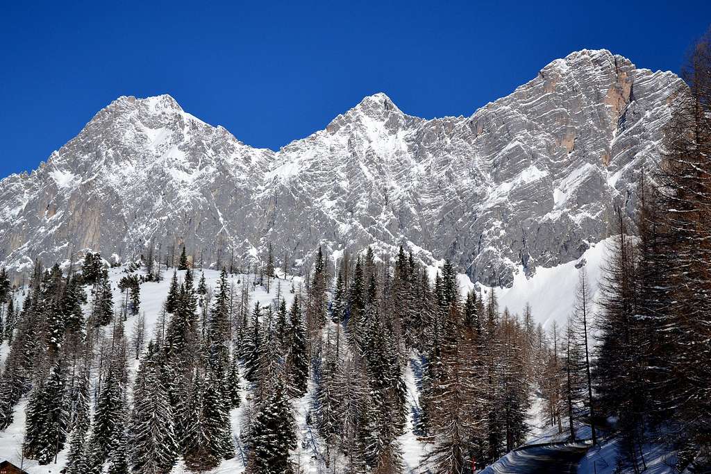 Torstein, Mitterspitze and Hoher Dachstein in deep winter