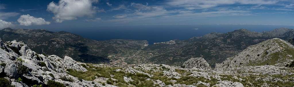 Summit view across the valley of Sóller