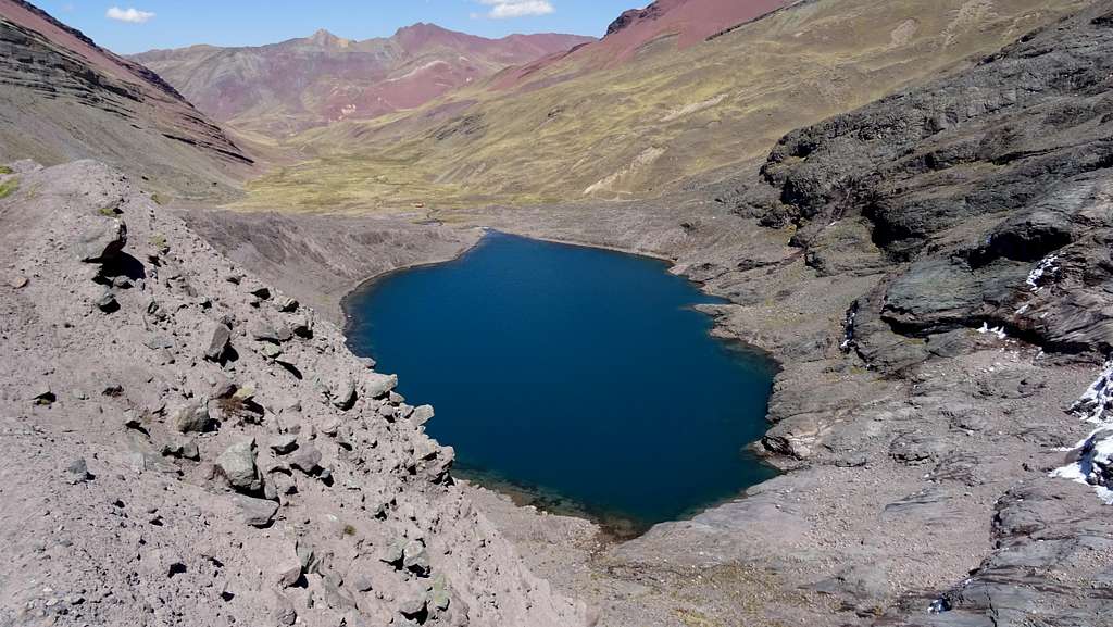 Laguna Ausengatecocha (4650 m) from near Palomani Pass