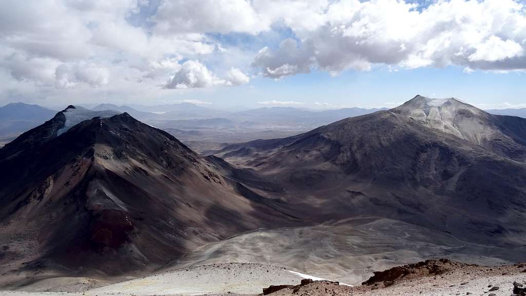 Volcán Capurata (left) and Guallatiri from Acotango summit
