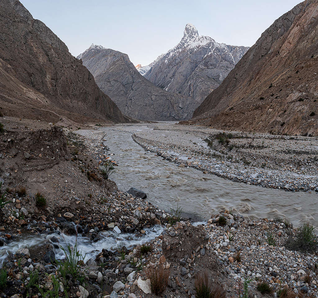 Durmodo river and the Mustagh tower