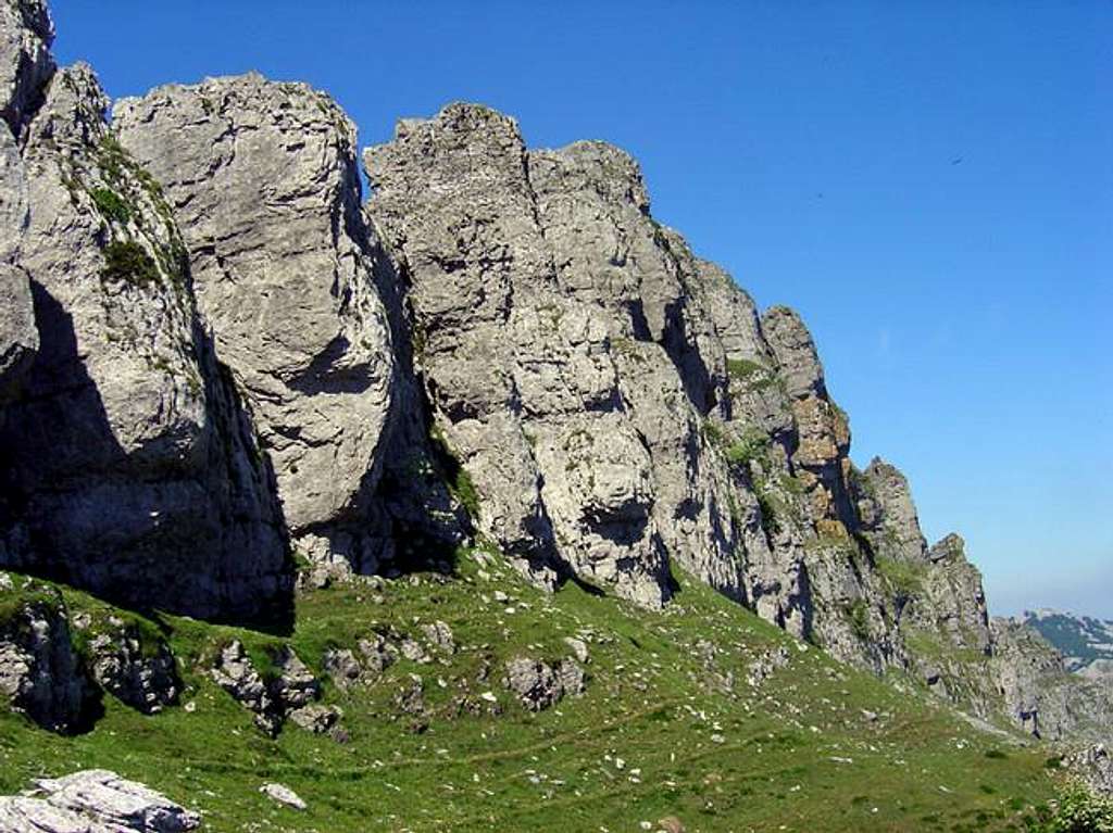 The ridge of Aldamin