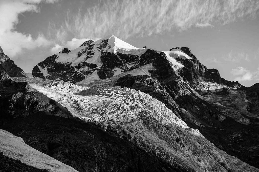 Piz Roseg (12916 ft / 3937 m)