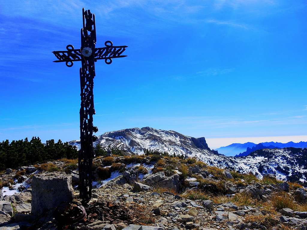 Summit of Monte Roite after a temporary snowfall