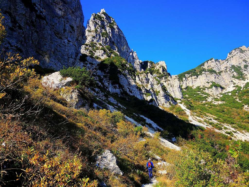 The ascent to Passo Tre Croci