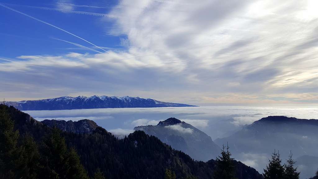Monte Baldo standing out from the sea of clouds