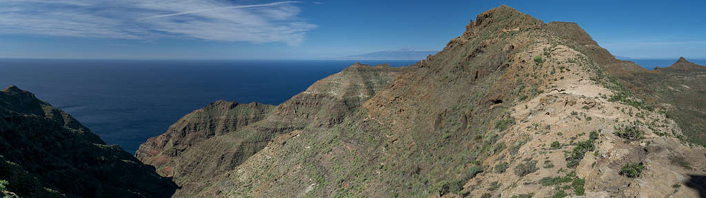 Peñon Bermejo in front of Tenerife