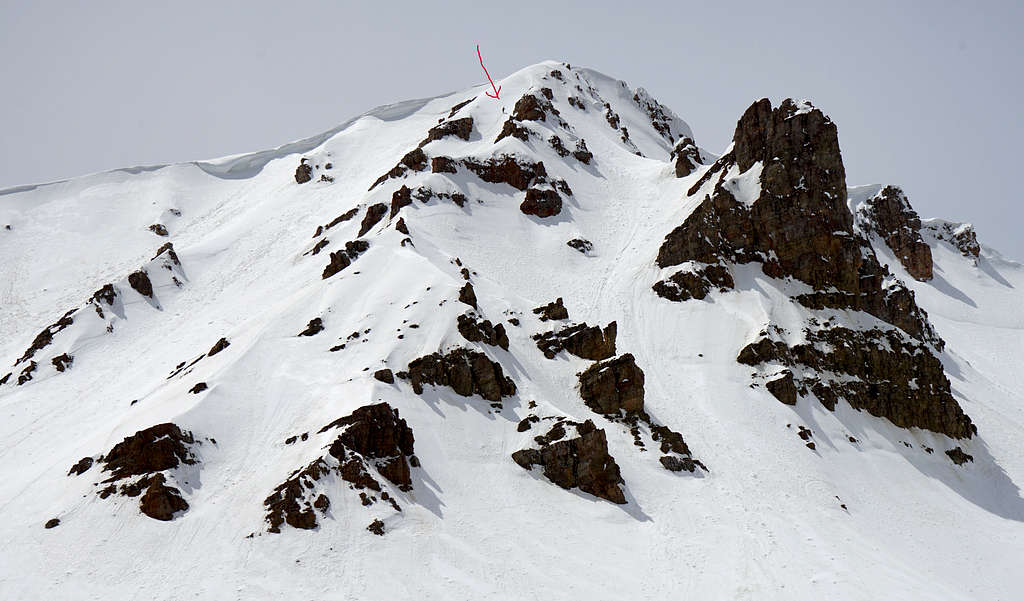 Mout Jeff East Summit with climber.05.05.19