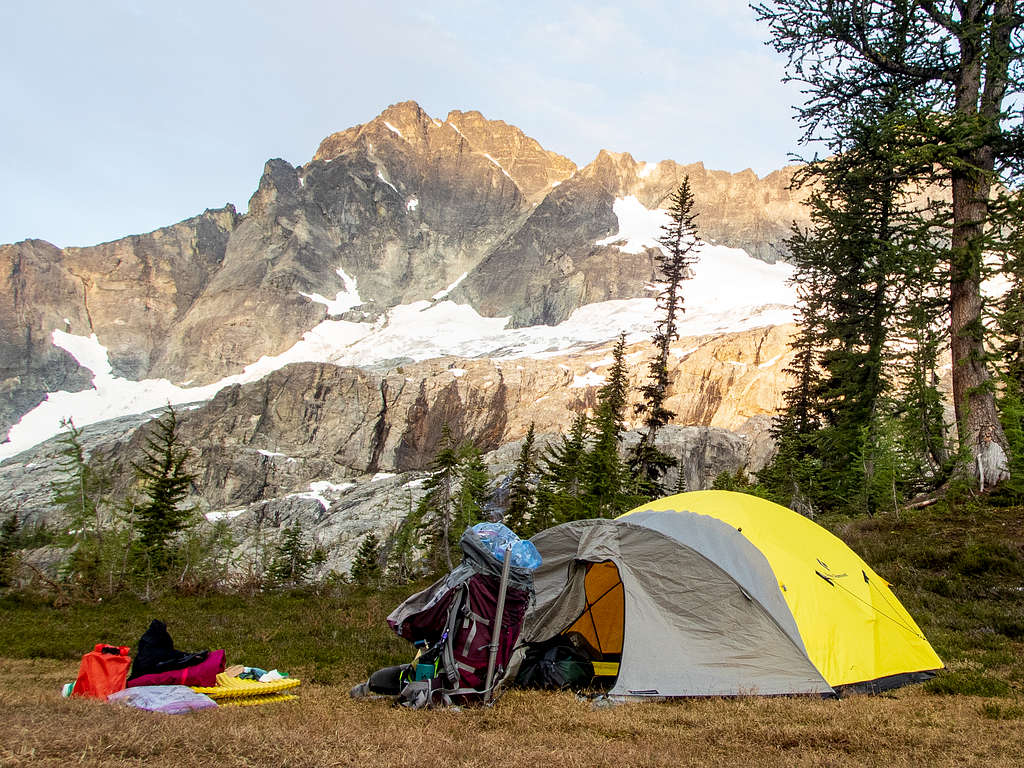 Camping Meadow at Saddle of Holden Pass