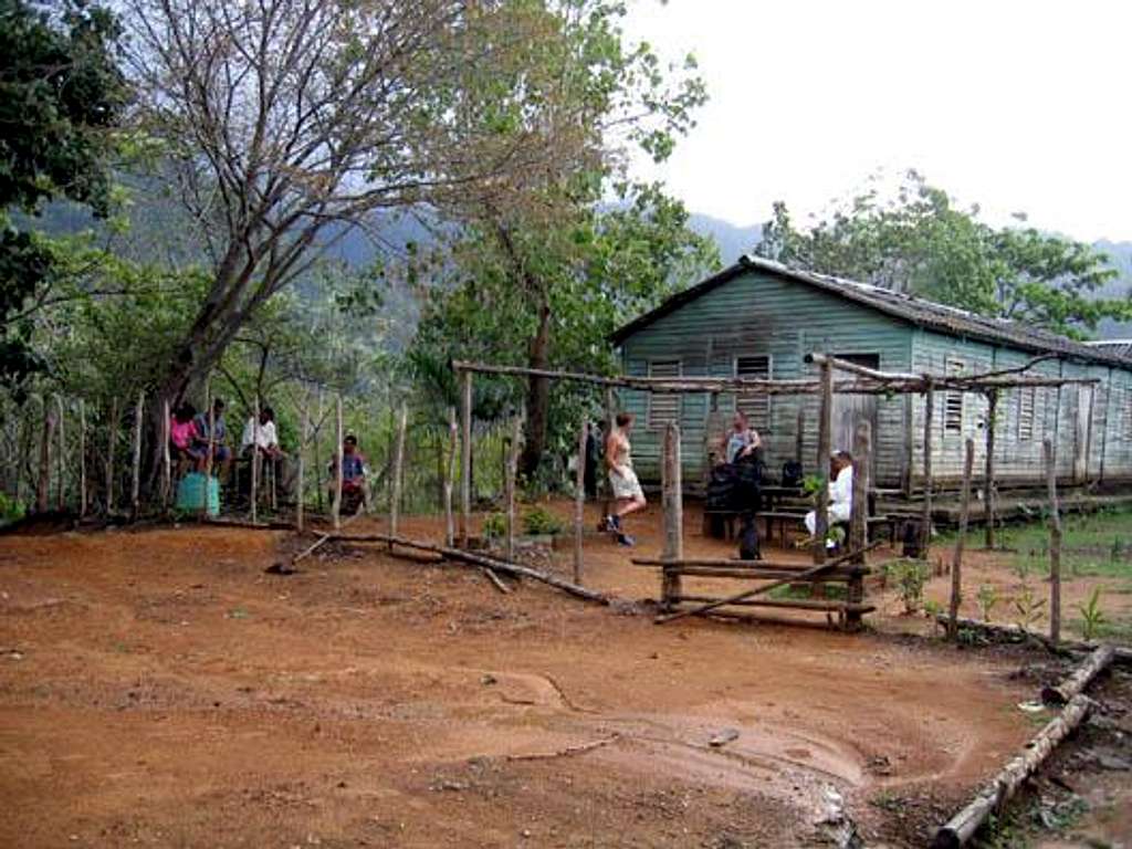 La Esmajagua shelter at 600m.