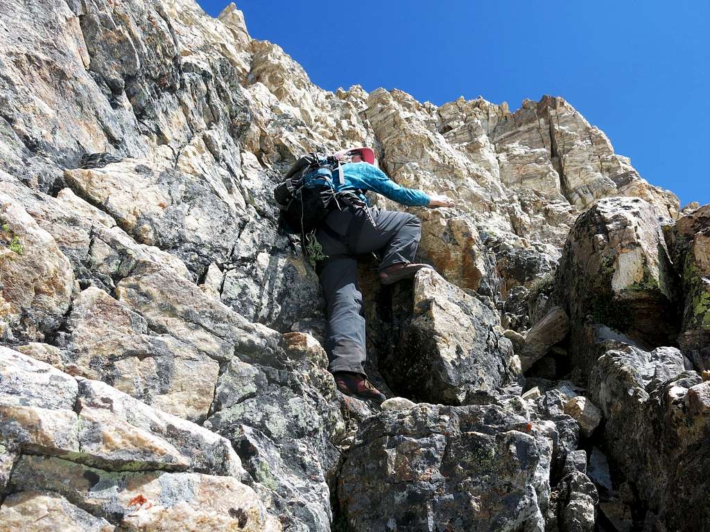 Snow Lake Peak-Wonderful scrambling on good rock