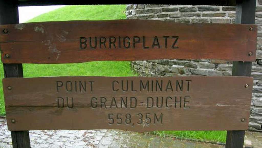 The summit sign of Buurgplaatz.