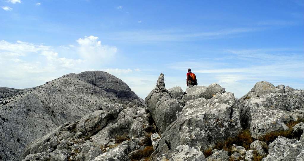 Pedra Mugrones seen from the summit of Punta Cusidore