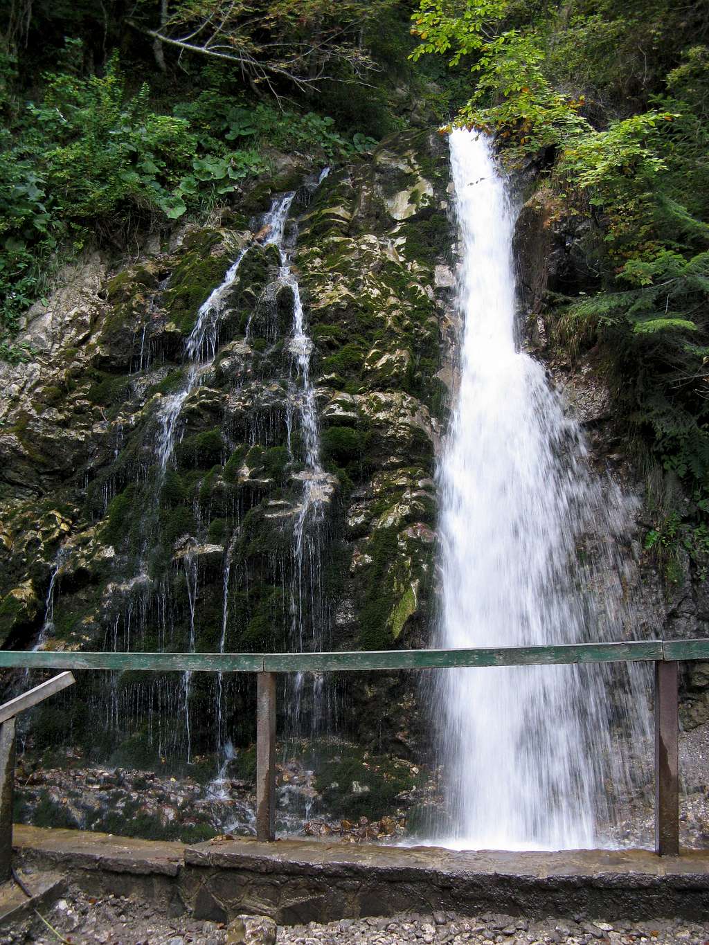 The Urlatoarea falls