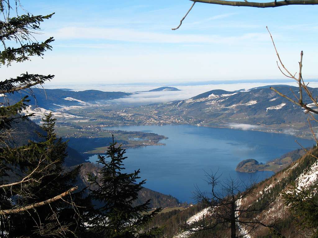 Mondsee seen from the slopes of the Schafberg