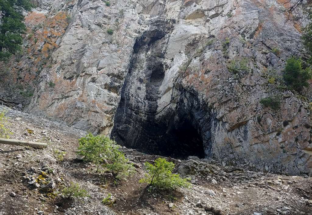 Devil's Kitchen Cave