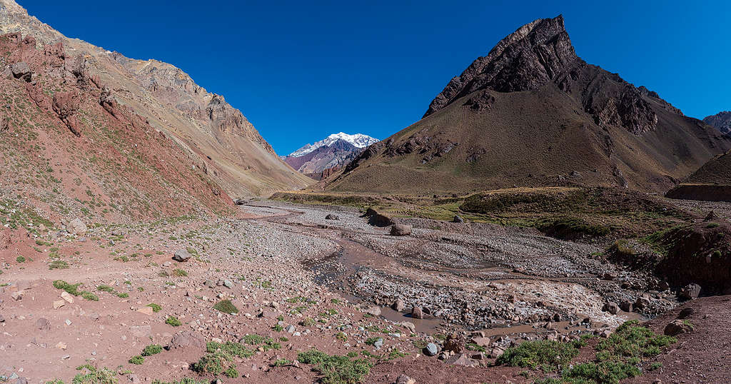 horcones river and the mounts aconcagua and almacenes sur