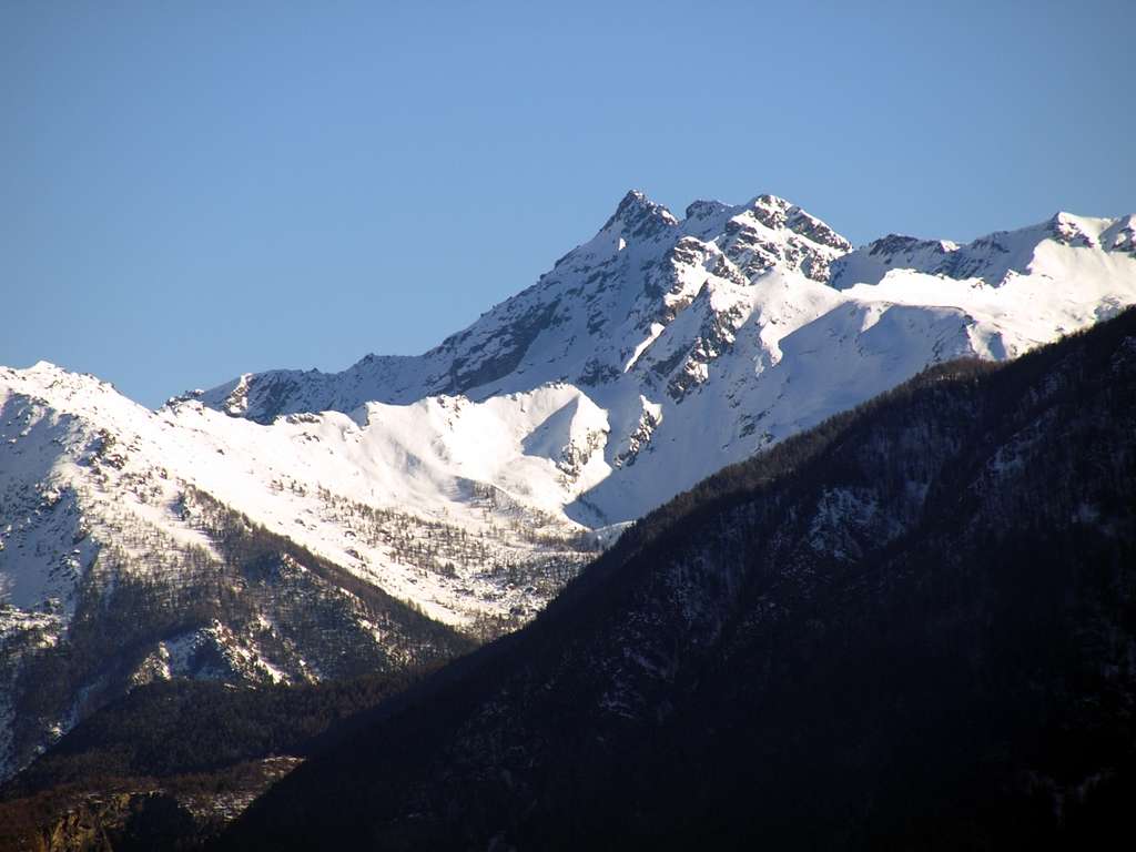 2020 Mont Avic or Avì & Pointe de Raye Chevrères from Northwest