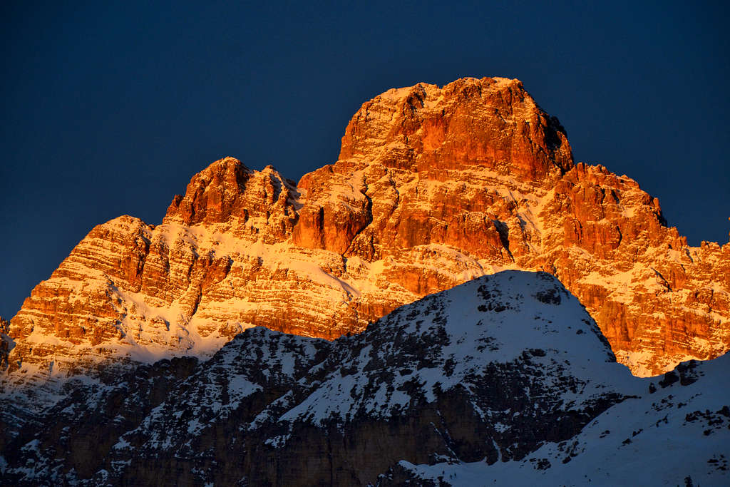 Monte Cristallo (3221 m) at sunrise