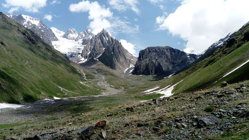 Mount Dzhimara Glacier in Suatisi valley