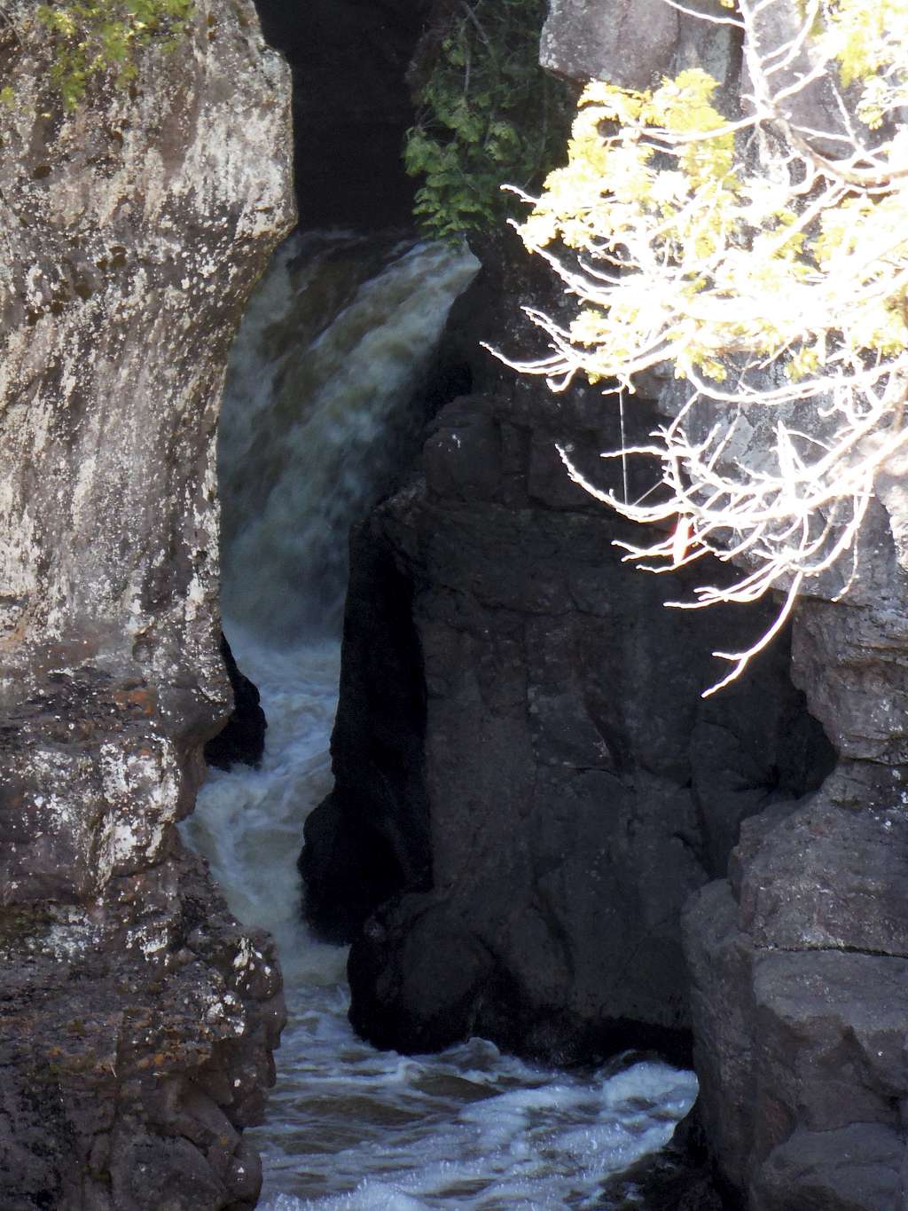Hidden Falls - Temperance River Gorge