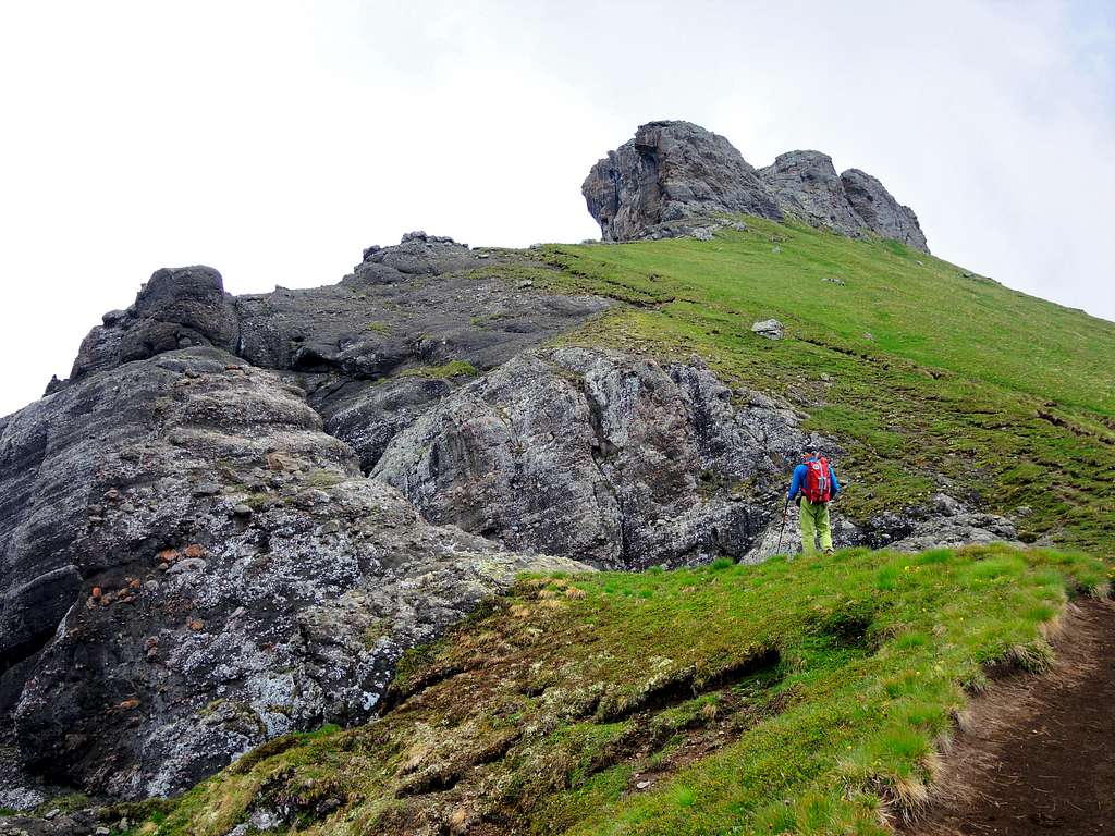 The summit rock of Sass Ciapel