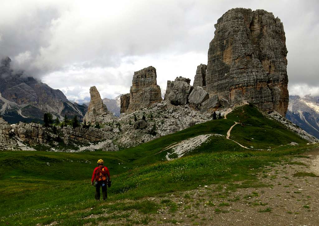 Approaching Torre Grande, Cinque Torri