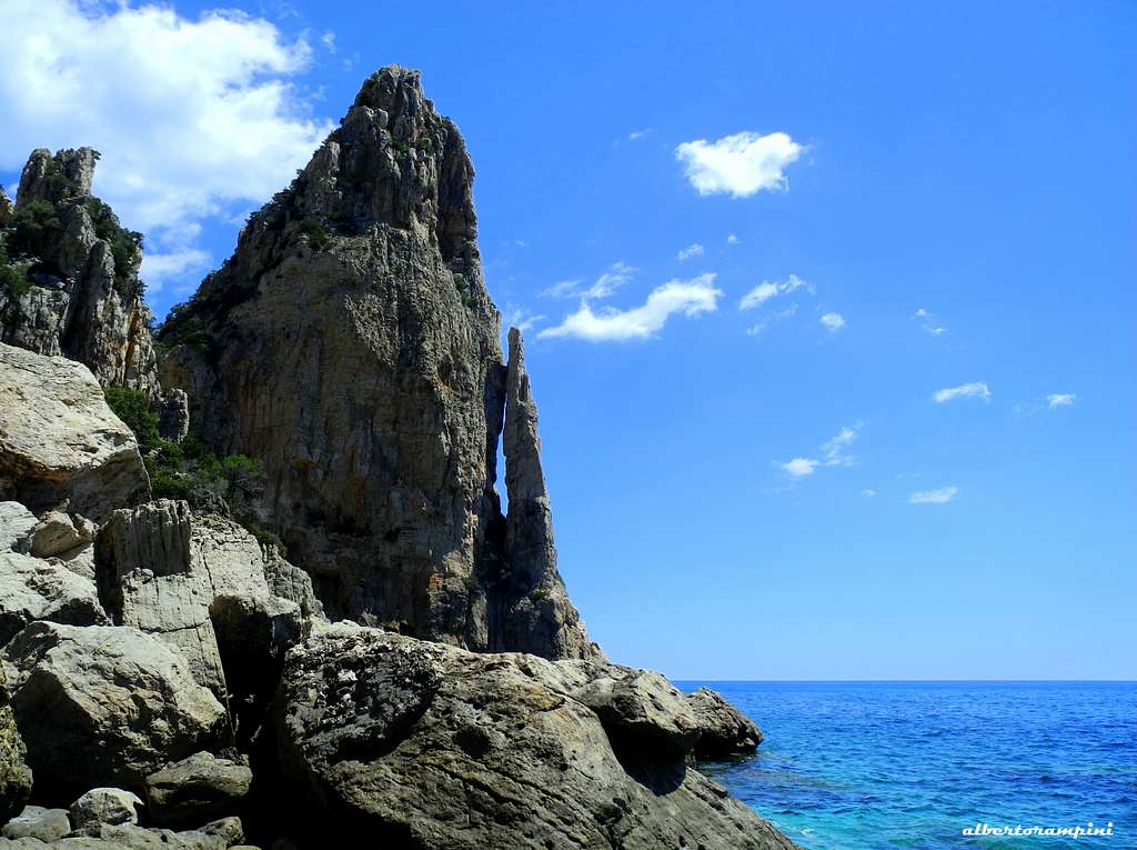 Pedra Longa, Sardinia