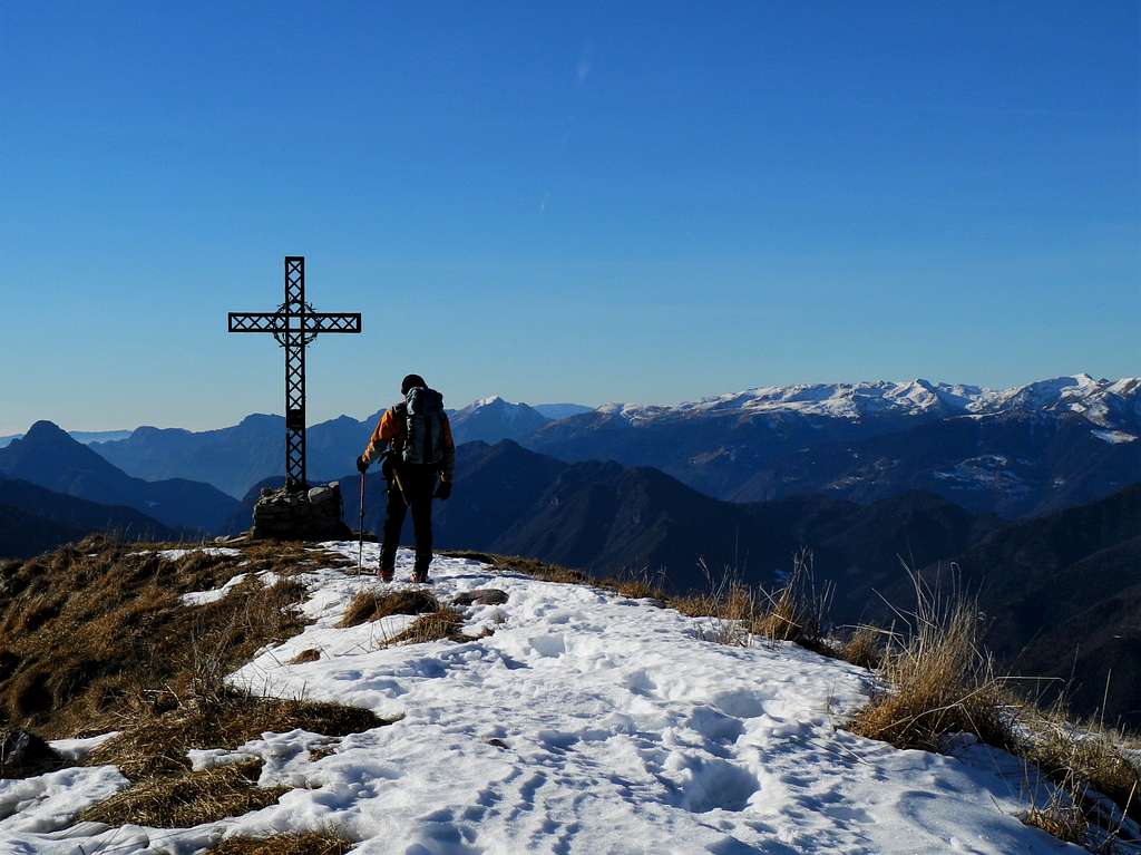 First snow on the summit of Cima Parì