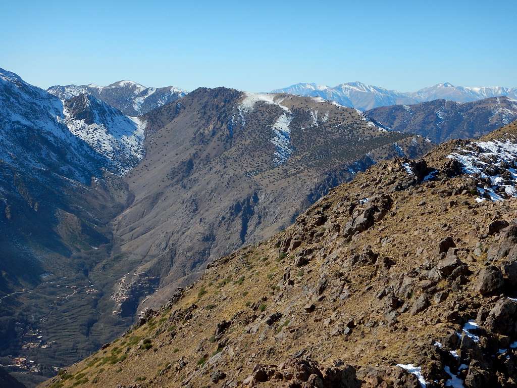 Looking west towards Tizi h'Mzik