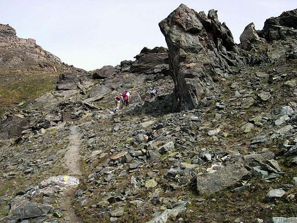 Last bends of the trail before Colle Saint Marcel <i>2916m</i>