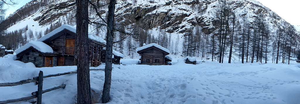 The hamlet of Valmiana in winter